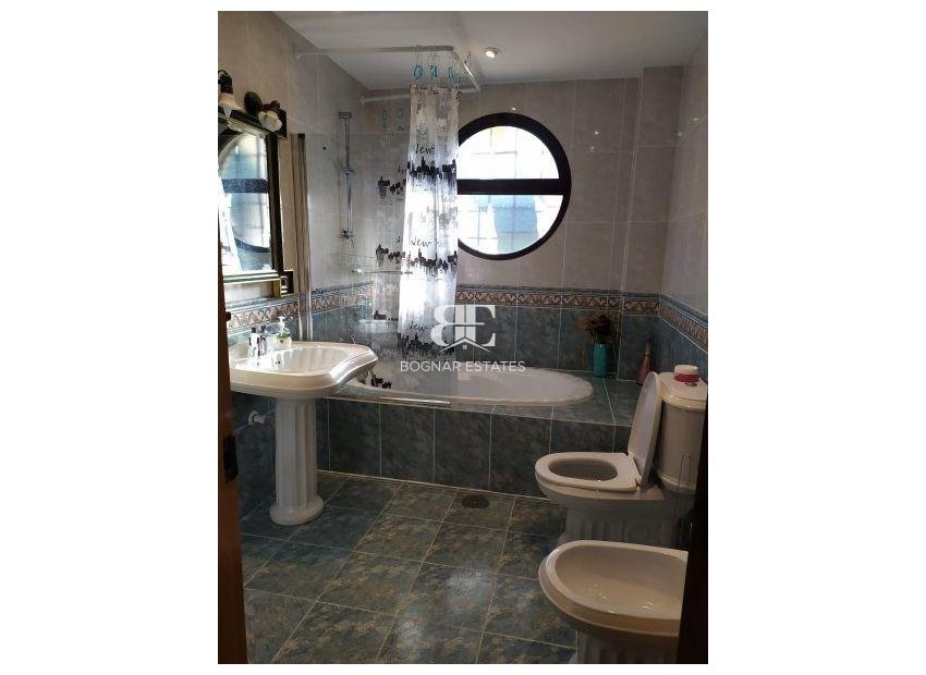 Herverkoop - Villa -
Benidorm - Poniente