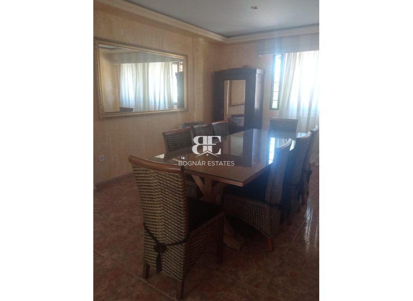Herverkoop - Villa -
Benidorm - Poniente