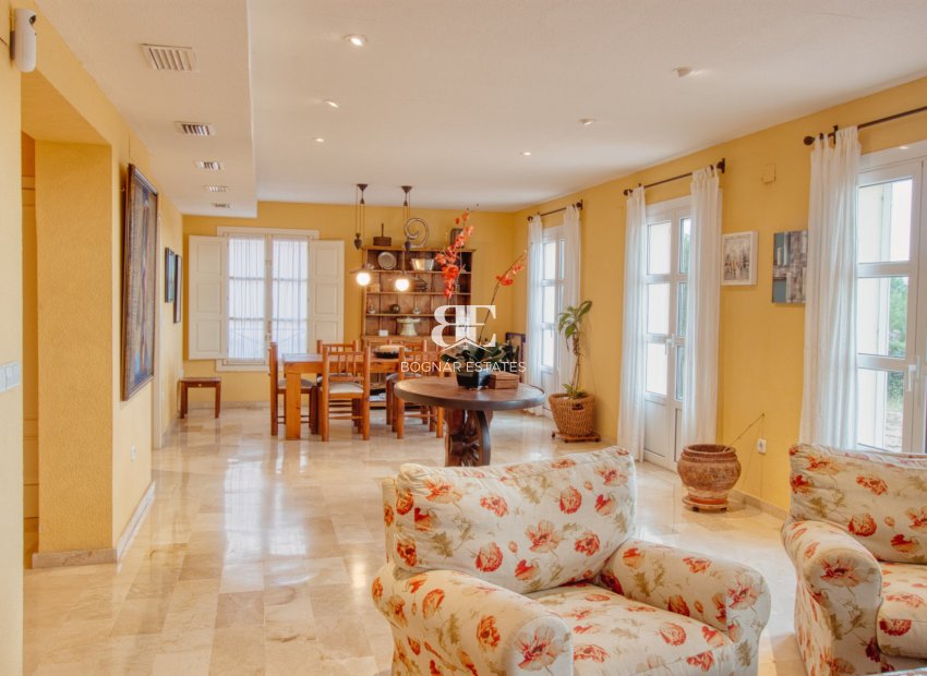 Herverkoop - Villa -
Benidorm - Zona de Poniente