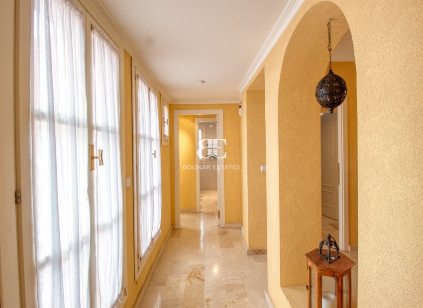 Herverkoop - Villa -
Benidorm - Zona de Poniente