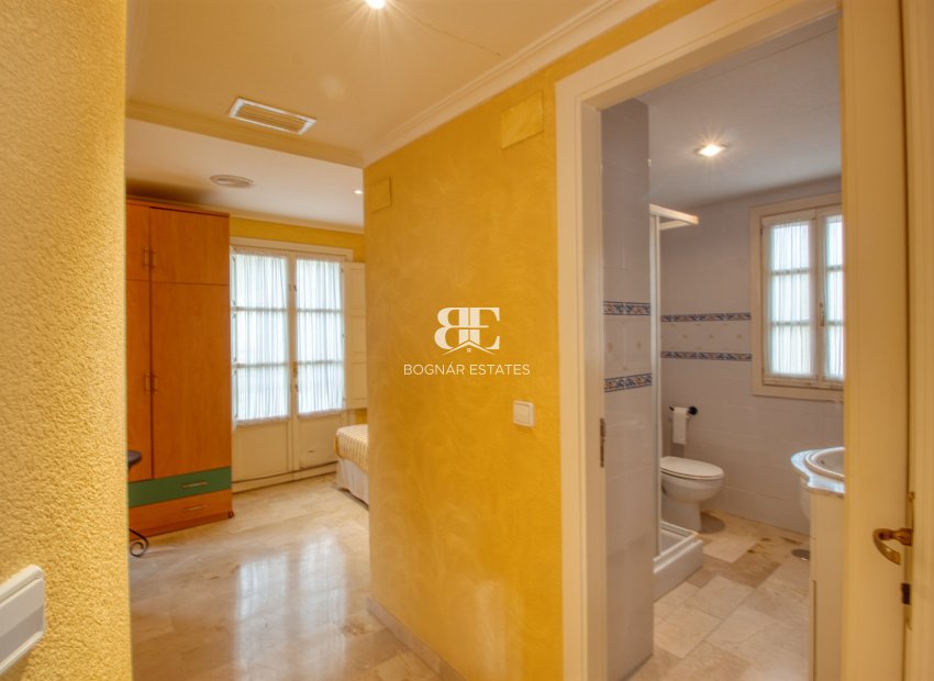 Herverkoop - Villa -
Benidorm - Zona de Poniente