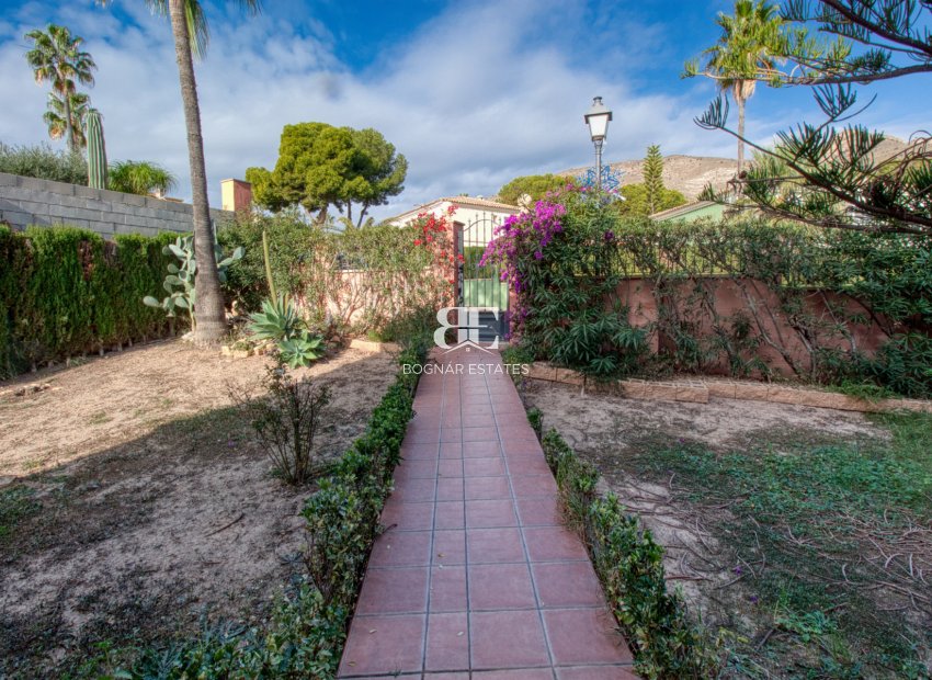 Herverkoop - Villa -
Benidorm - Zona de Poniente