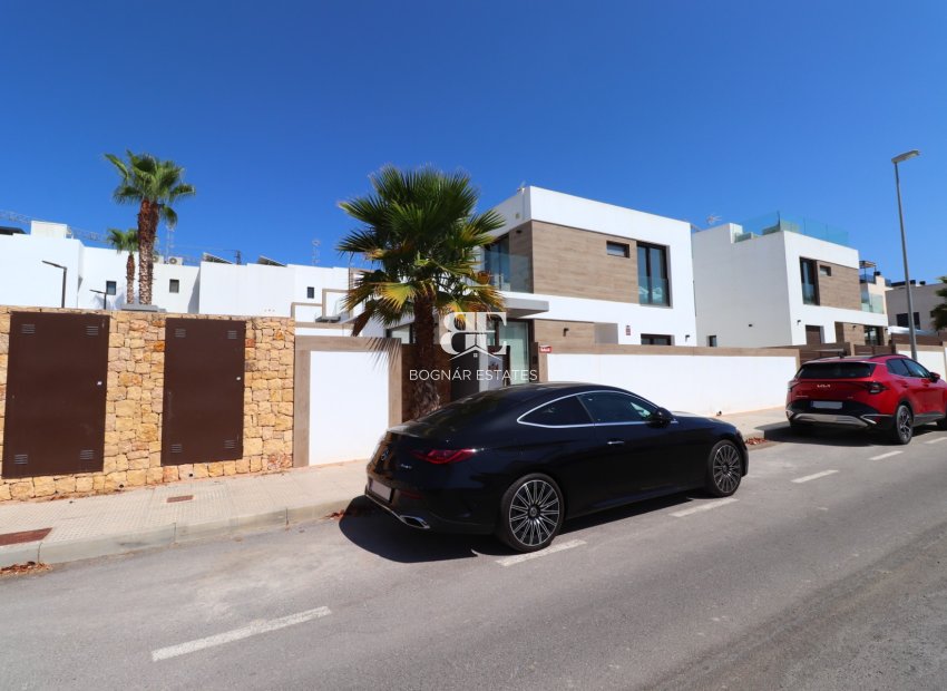 Herverkoop - Villa -
Benijofar