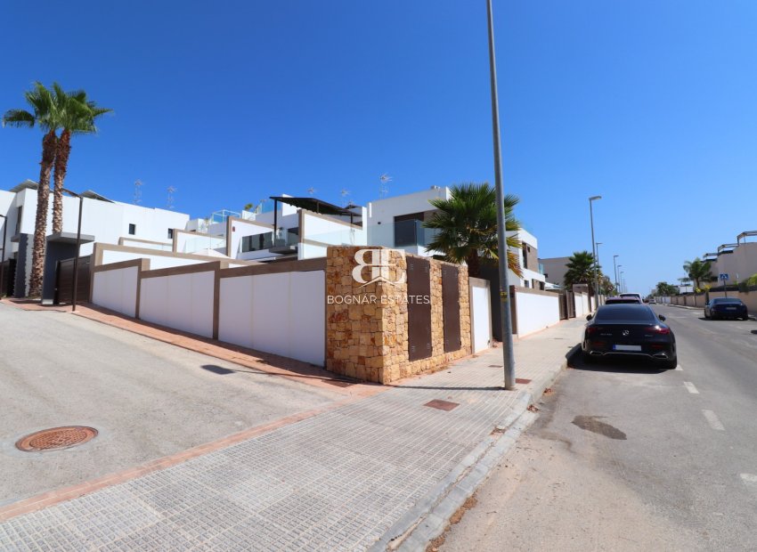 Herverkoop - Villa -
Benijofar