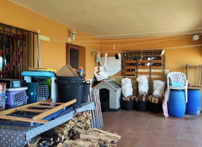 Herverkoop - Villa -
Benillup