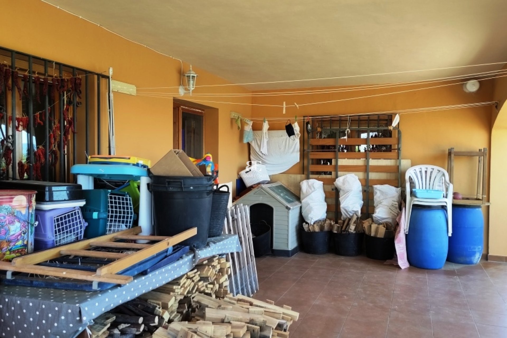 Herverkoop - Villa -
Benillup