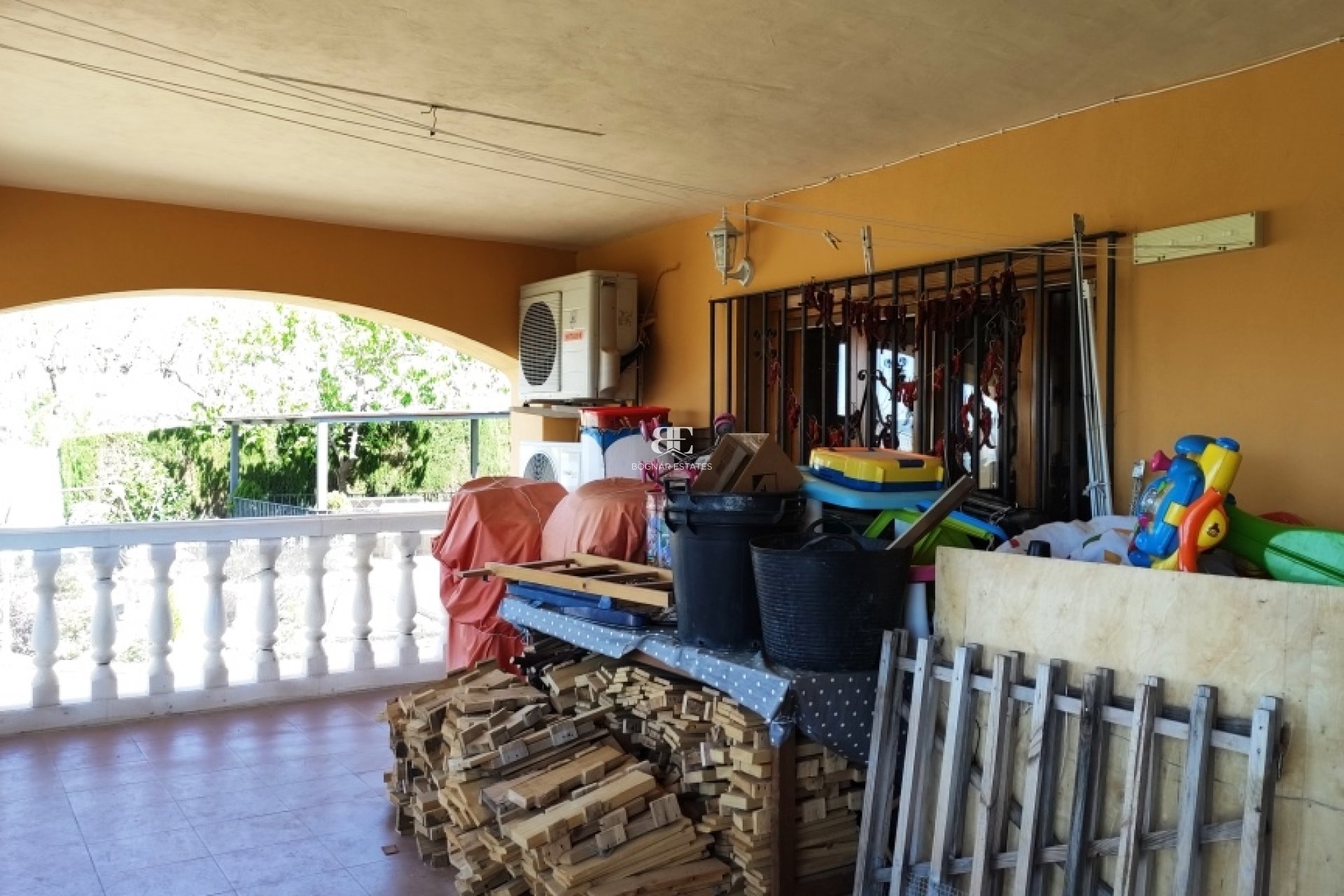 Herverkoop - Villa -
Benillup