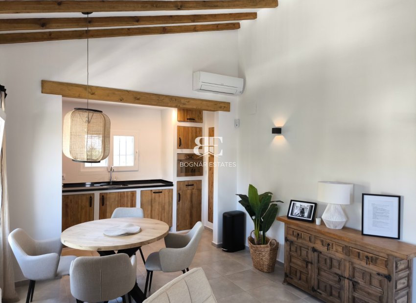 Herverkoop - Villa -
Benissa - La Fustera