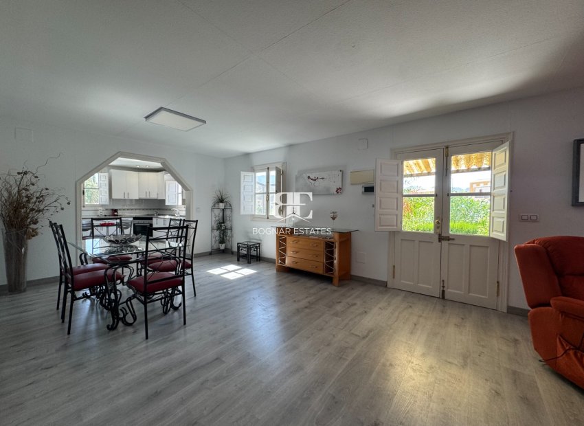 Herverkoop - Villa -
Blanca