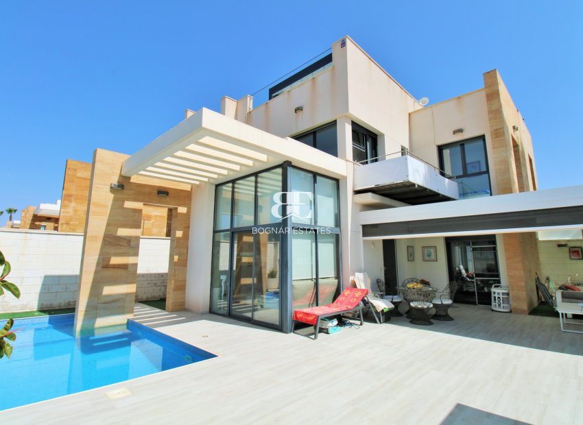 Herverkoop - Villa -
Cabo Roig