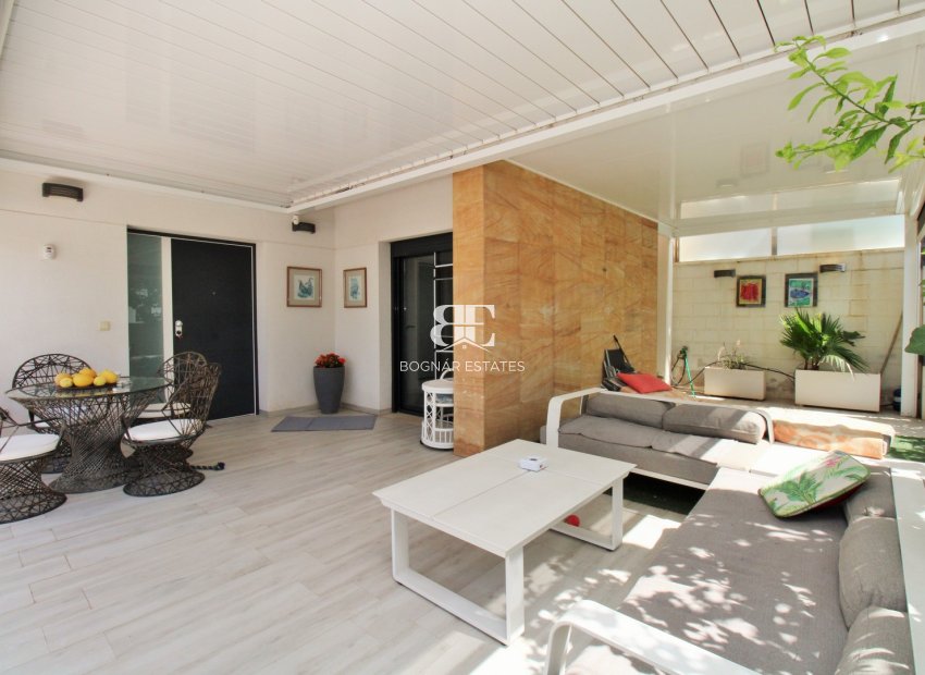 Herverkoop - Villa -
Cabo Roig