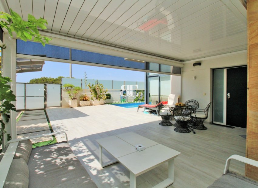 Herverkoop - Villa -
Cabo Roig
