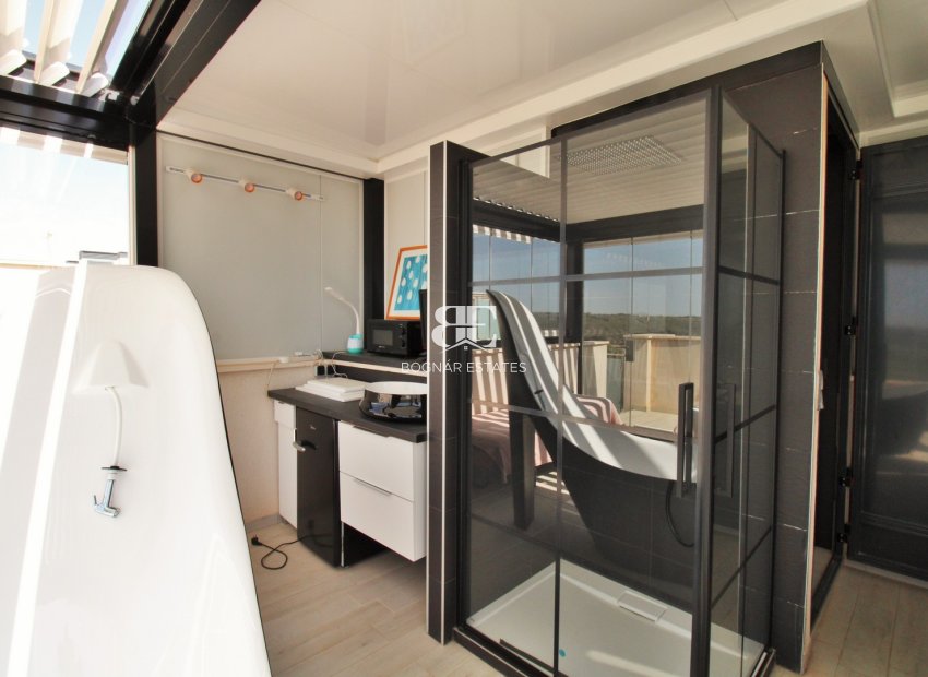 Herverkoop - Villa -
Cabo Roig