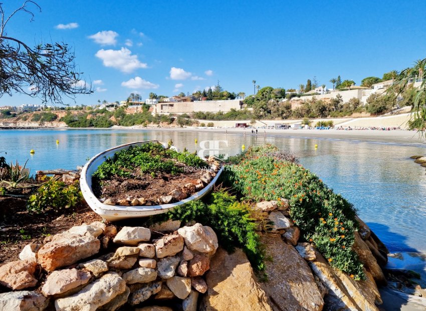 Herverkoop - Villa -
Cabo Roig