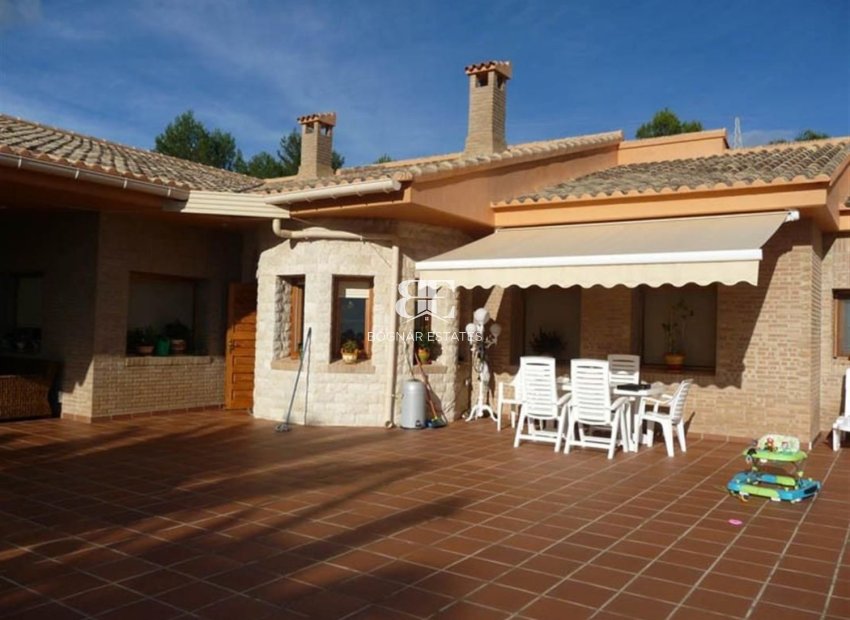 Herverkoop - Villa -
Calpe - Gargasindi