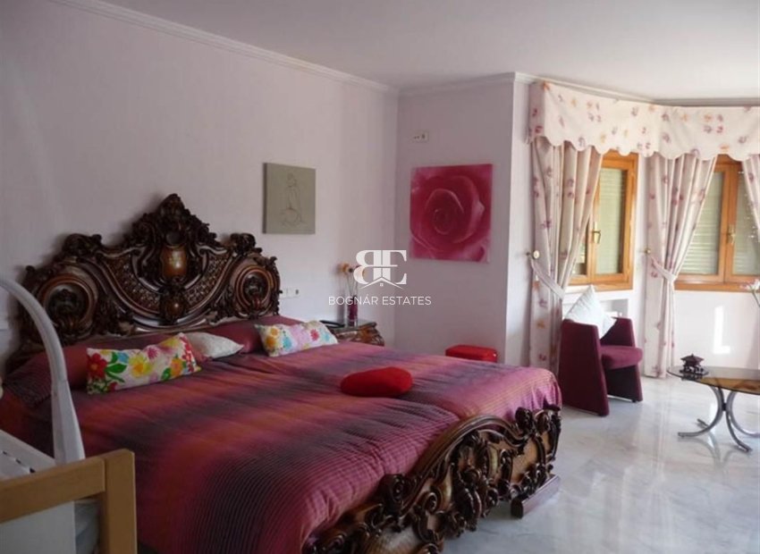 Herverkoop - Villa -
Calpe - Gargasindi
