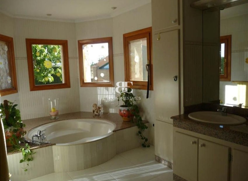 Herverkoop - Villa -
Calpe - Gargasindi