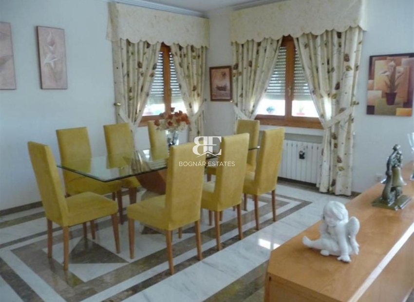 Herverkoop - Villa -
Calpe - Gargasindi