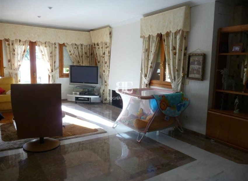 Herverkoop - Villa -
Calpe - Gargasindi