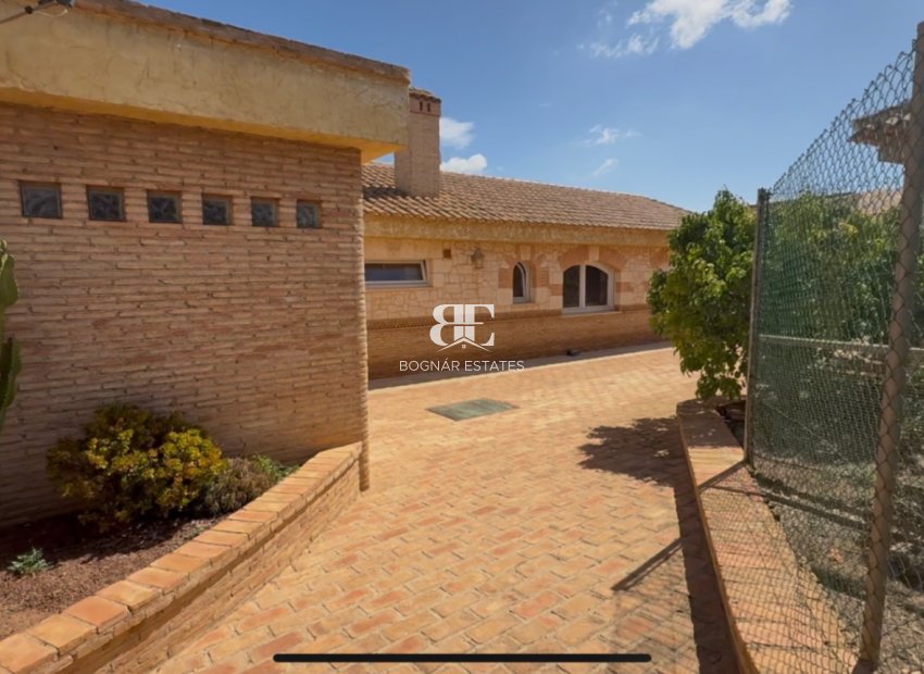 Herverkoop - Villa -
Cartagena - Costa Blanca