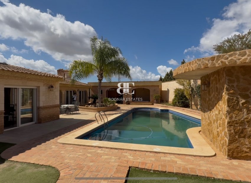 Herverkoop - Villa -
Cartagena - Costa Blanca