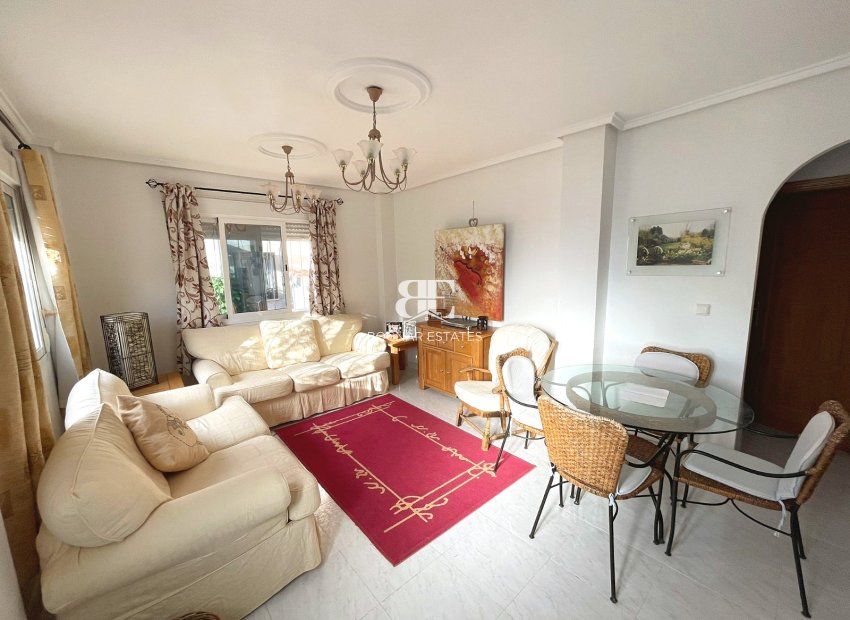 Herverkoop - Villa -
Ciudad Quesada - Airstrip