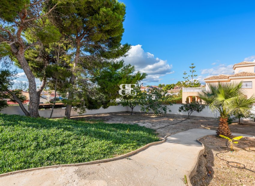 Herverkoop - Villa -
Ciudad Quesada - Central Quesada