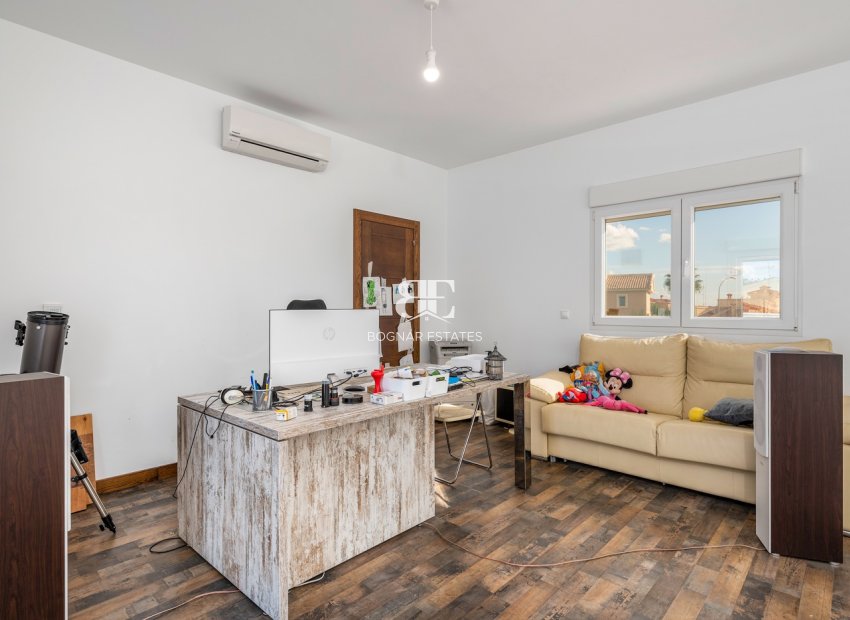 Herverkoop - Villa -
Ciudad Quesada - Central Quesada