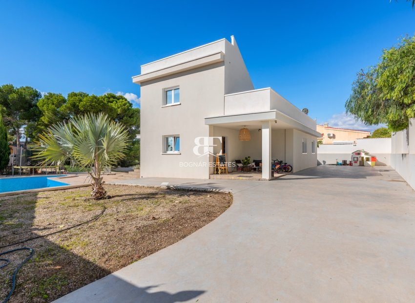 Herverkoop - Villa -
Ciudad Quesada - Central Quesada