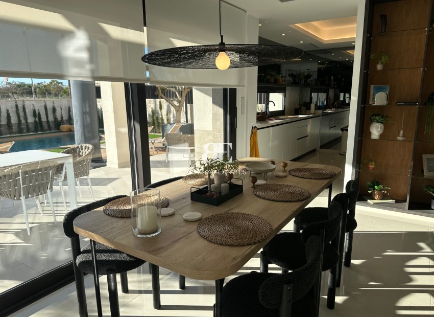 Herverkoop - Villa -
Ciudad Quesada - Doña Pepa