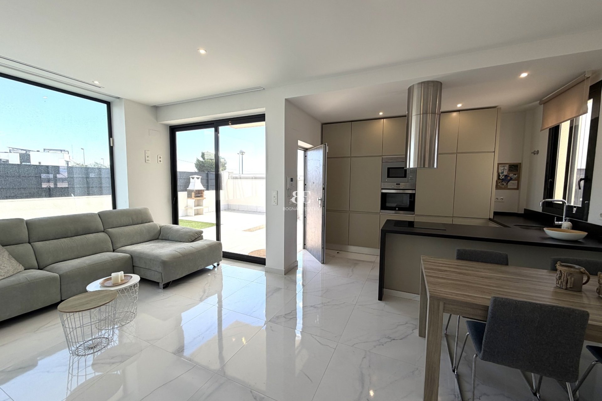 Herverkoop - Villa -
Ciudad Quesada - La Laguna