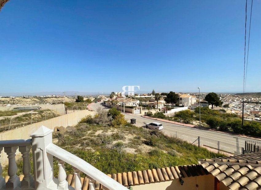 Herverkoop - Villa -
Ciudad Quesada - La Marquesa Golf