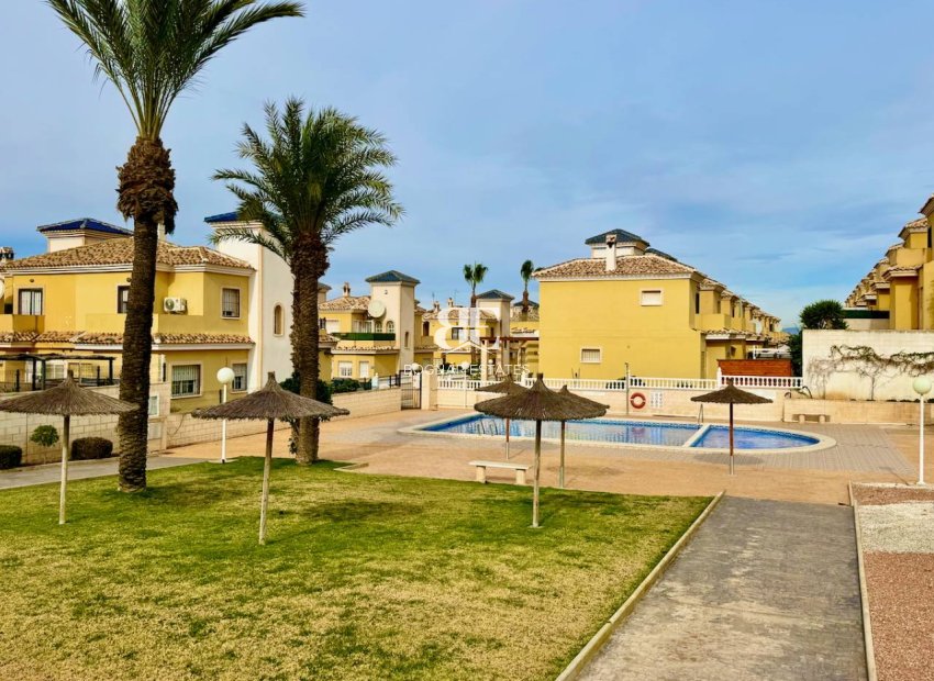 Herverkoop - Villa -
Ciudad Quesada - Lo Crispin