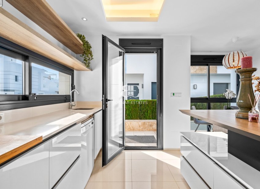 Herverkoop - Villa -
Ciudad Quesada - Lo Marabú