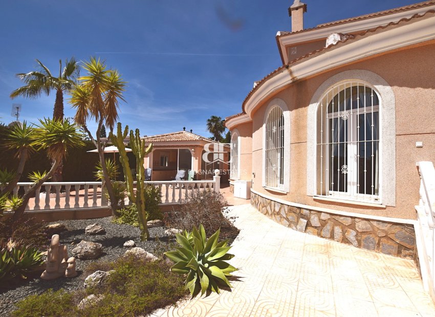 Herverkoop - Villa -
Ciudad Quesada - Pueblo Bravo