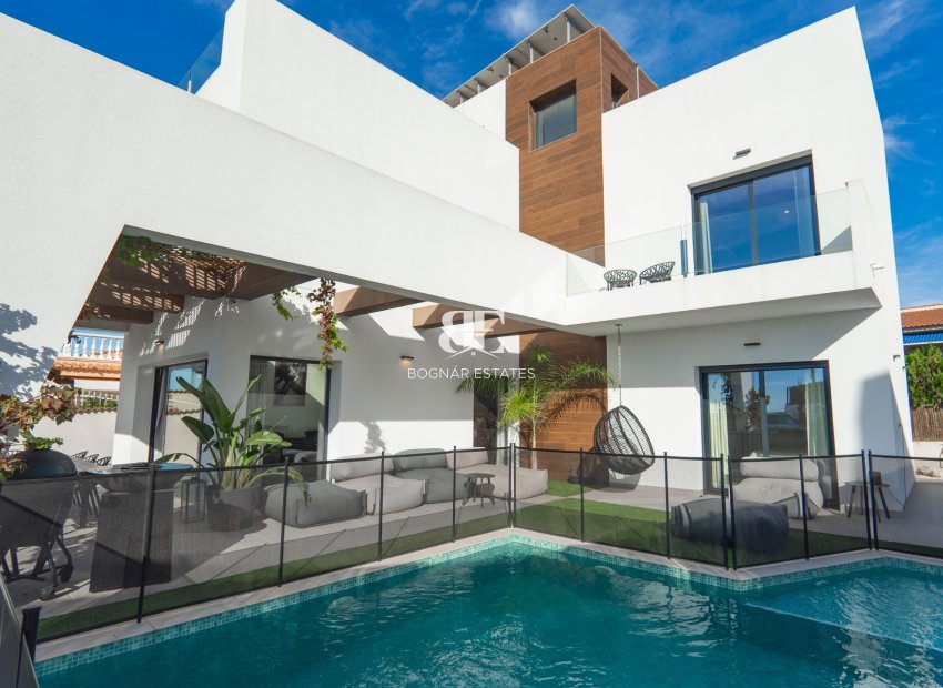 Herverkoop - Villa -
Ciudad Quesada - town