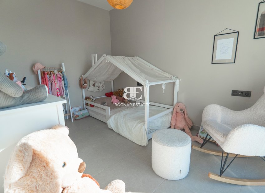 Herverkoop - Villa -
Ciudad Quesada - town