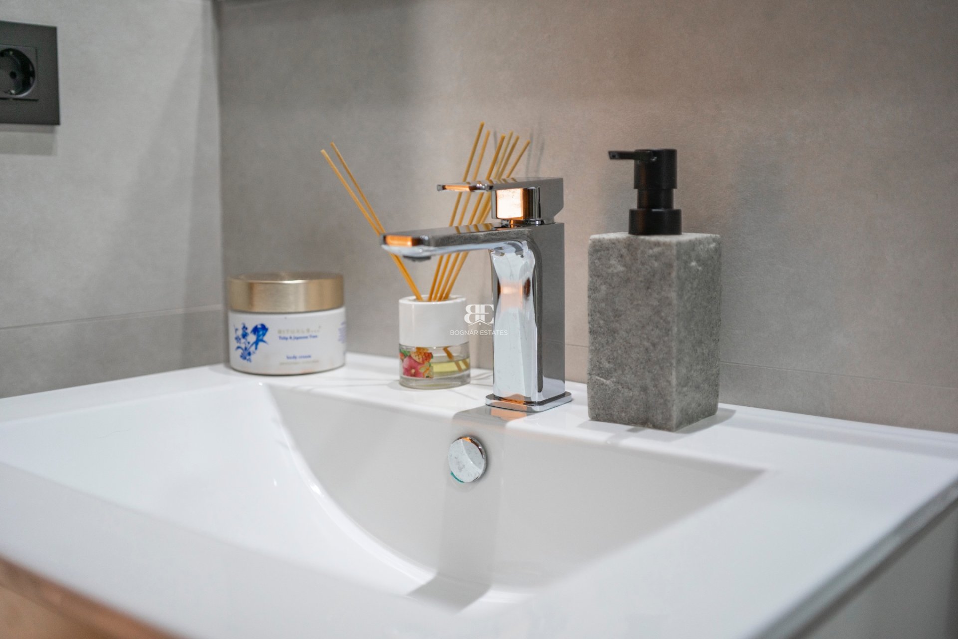 Herverkoop - Villa -
Ciudad Quesada - town