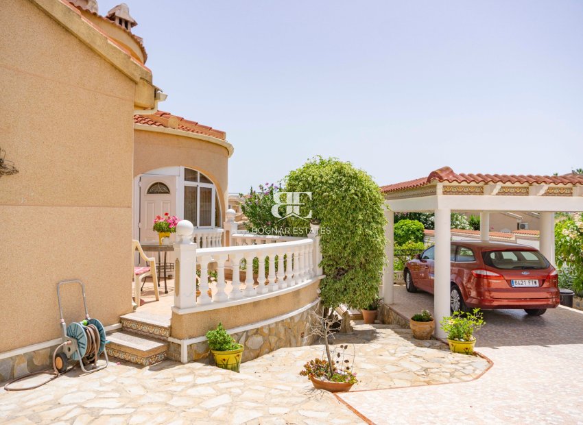 Herverkoop - Villa -
Ciudad Quesada - town