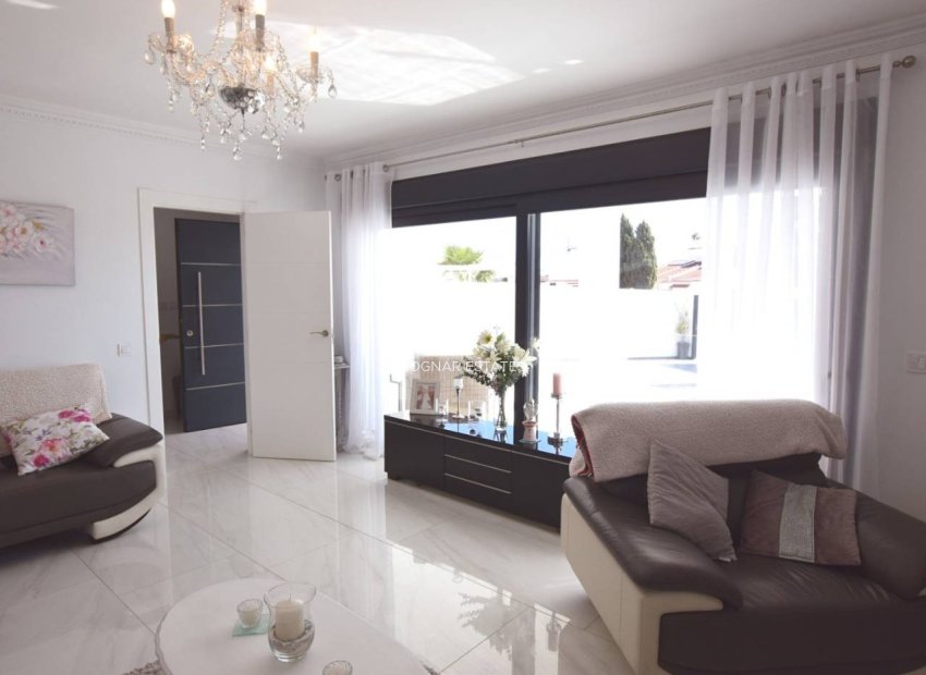 Herverkoop - Villa -
Ciudad Quesada