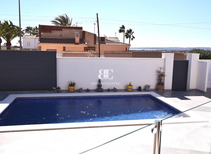 Herverkoop - Villa -
Ciudad Quesada