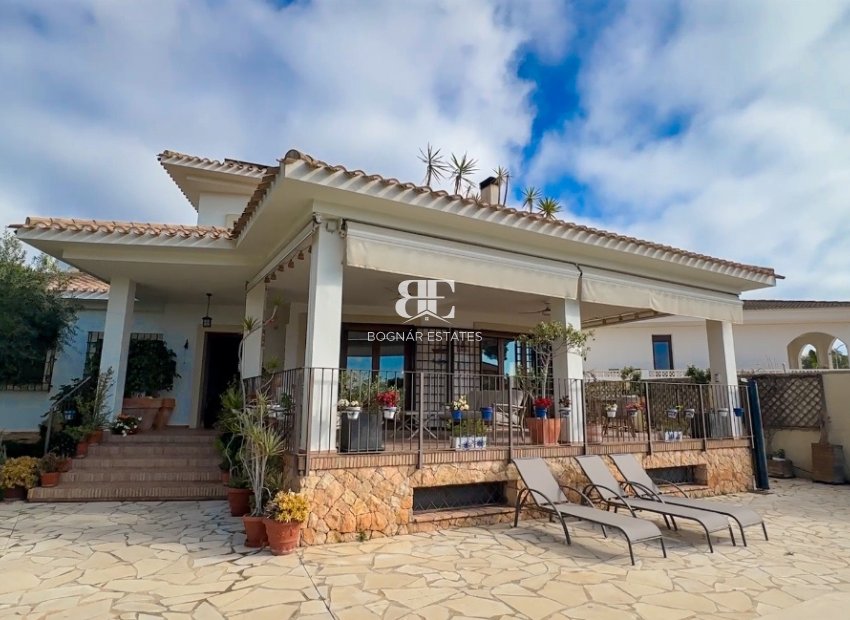 Herverkoop - Villa -
Dehesa de Campoamor - Dehesa de campoamor