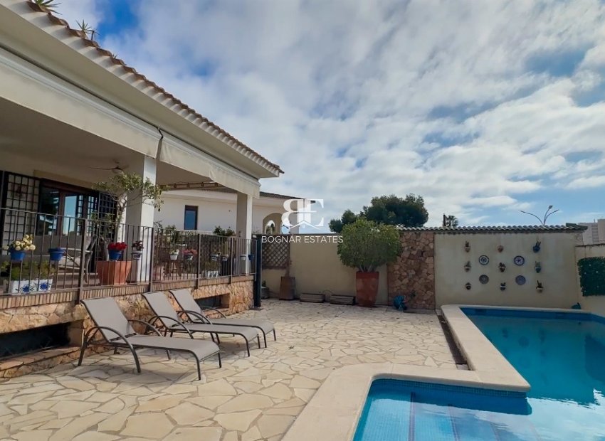 Herverkoop - Villa -
Dehesa de Campoamor - Dehesa de campoamor