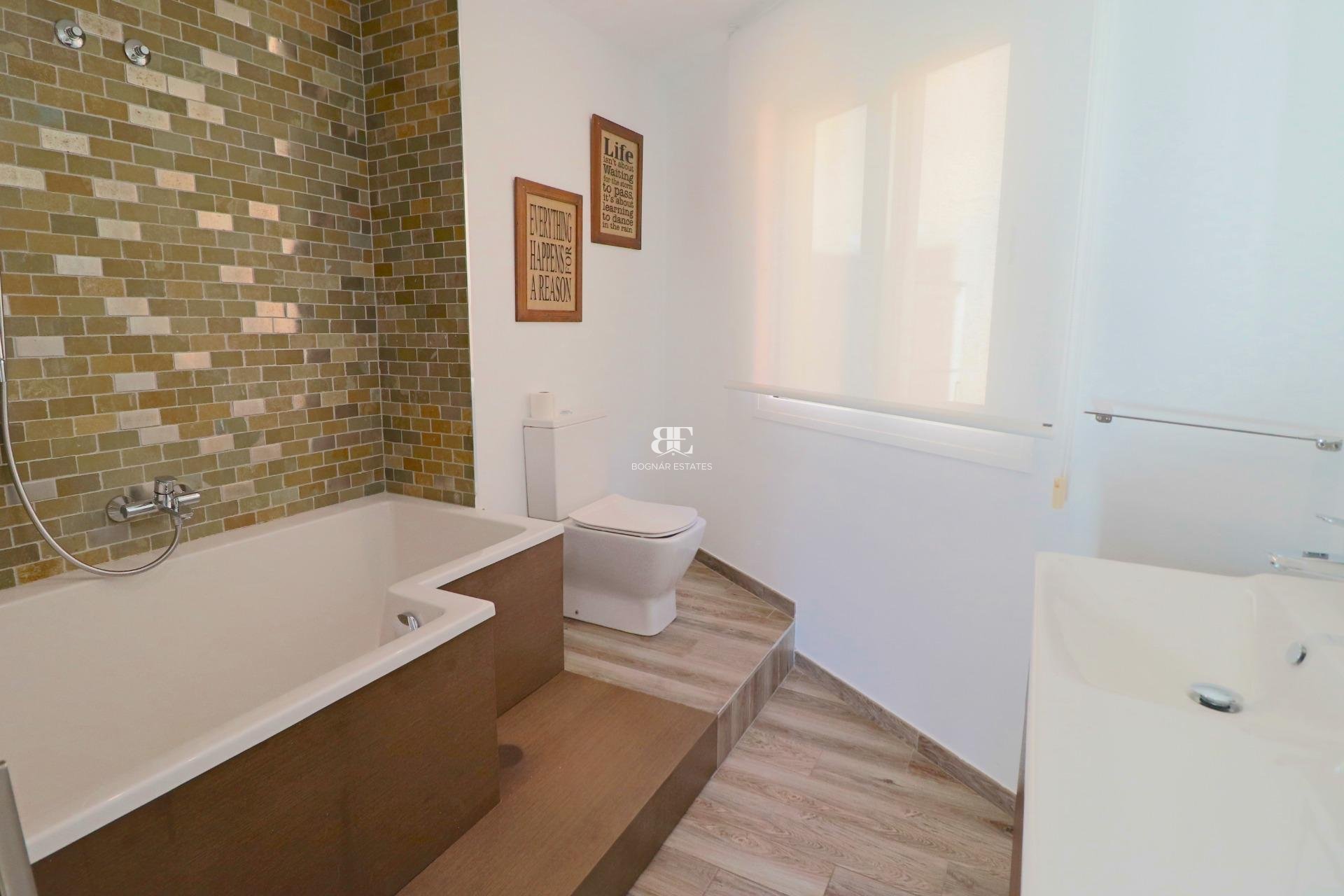 Herverkoop - Villa -
El Campello - Coveta fuma