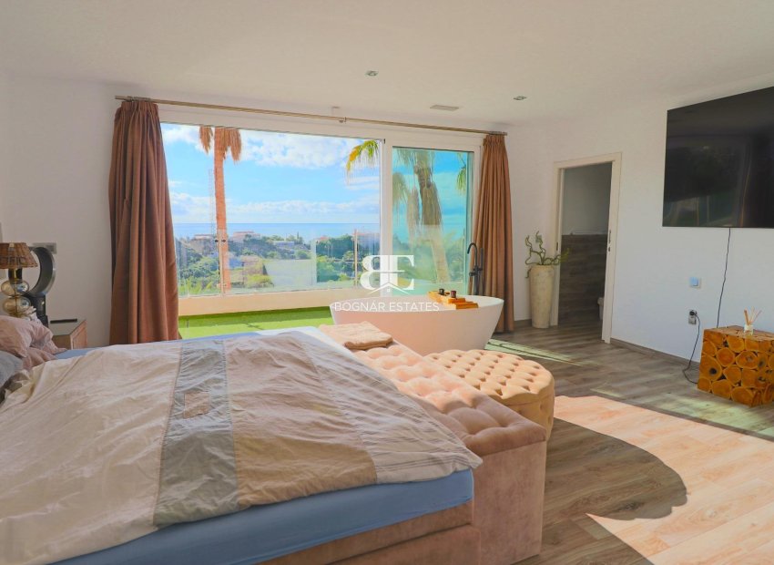Herverkoop - Villa -
El Campello - Coveta fuma