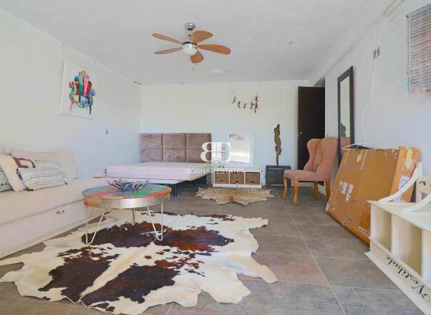 Herverkoop - Villa -
El Campello - Coveta fuma