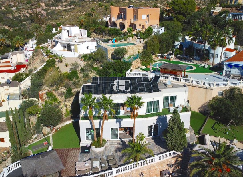 Herverkoop - Villa -
El Campello - Coveta fuma