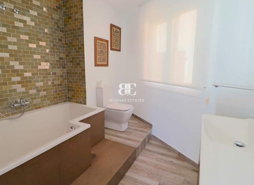 Herverkoop - Villa -
El Campello - Coveta fuma