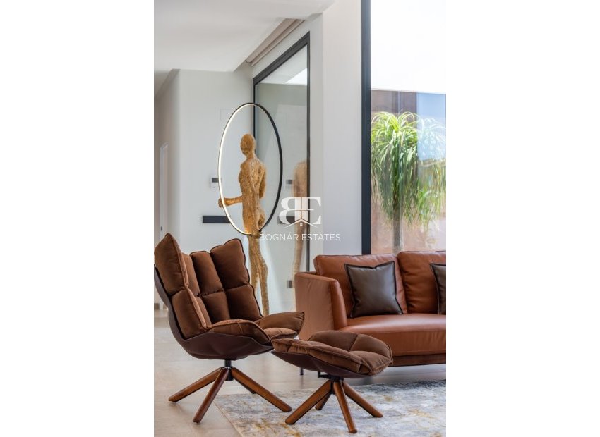 Herverkoop - Villa -
El Campello - El Amerador