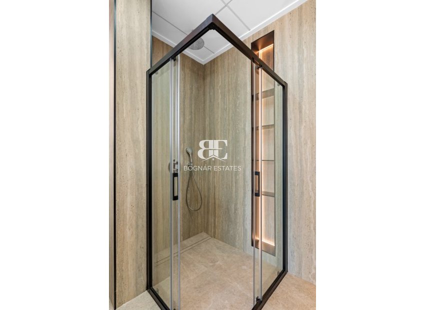 Herverkoop - Villa -
El Campello - El Amerador